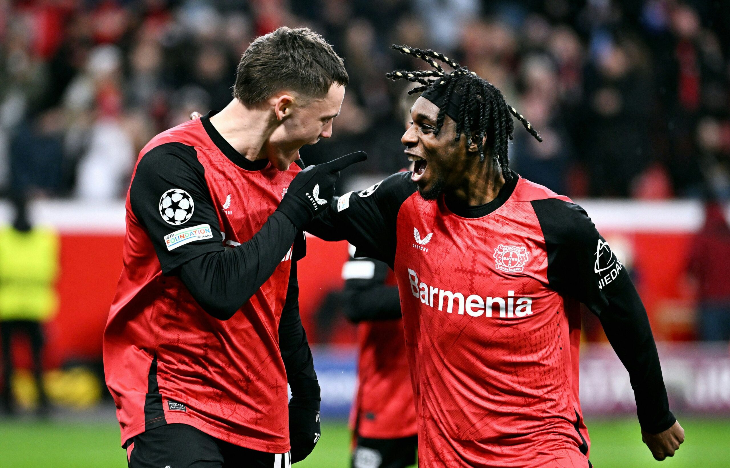 Schon ab nächster Saison: Bayer Leverkusen nennt neuen Ausrüster – Frimpong präsentiert Mantel