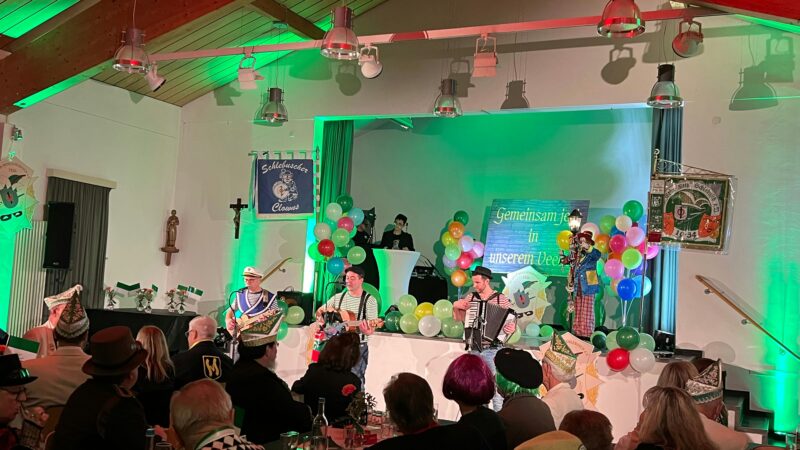 KG Grün-Weiß Schlebusch: Leverkusener Pfarrsaal füllt sich auch mit Traditionsprogramm