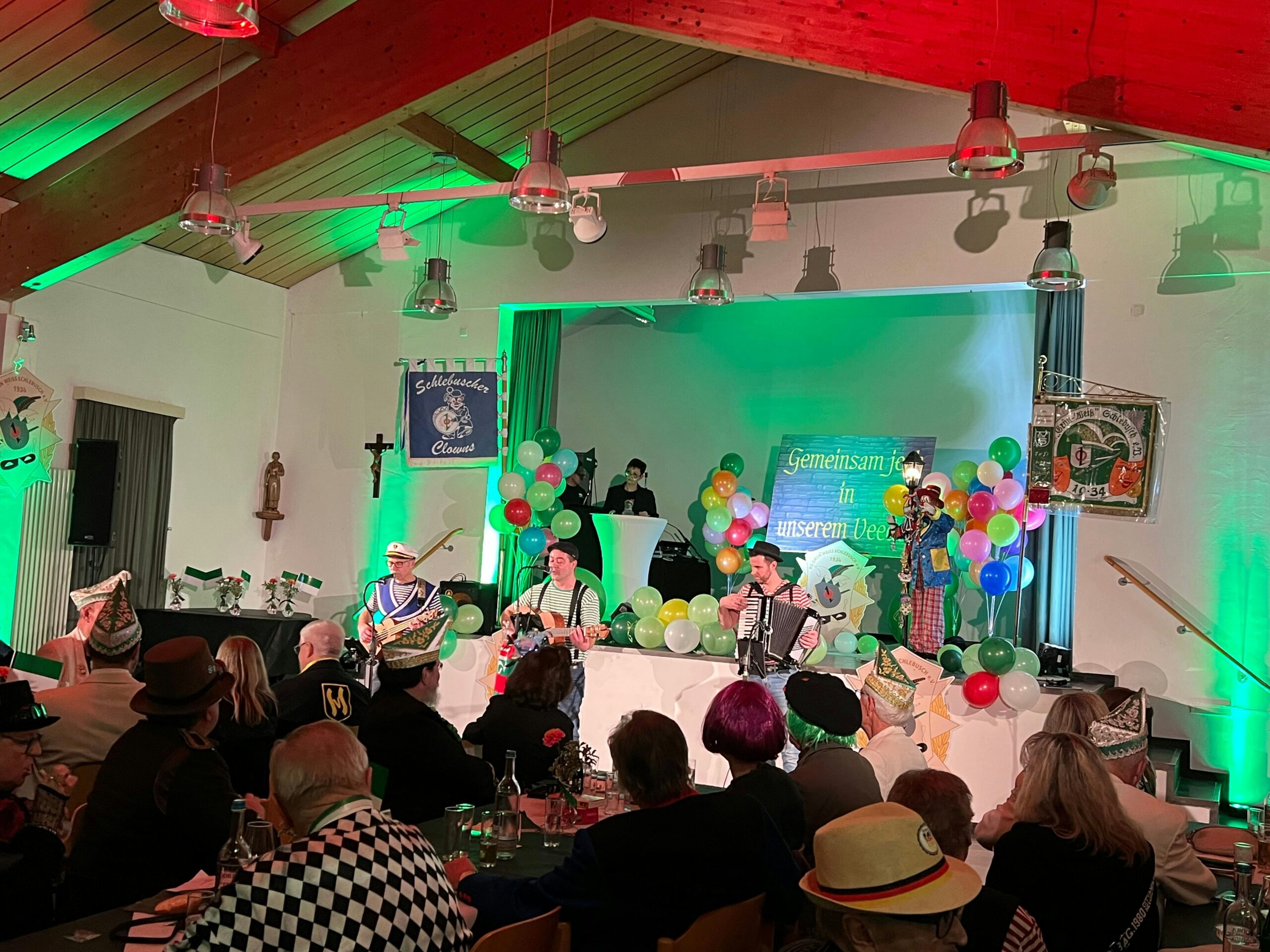 KG Grün-Weiß Schlebusch: Leverkusener Pfarrsaal füllt sich auch mit Traditionsprogramm