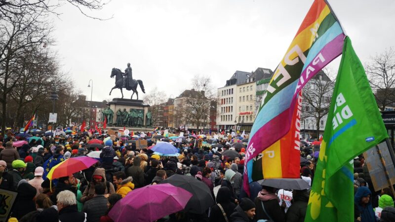 Kundgebungen, Lichterketten: Wo in Köln und Umgebung Demonstrationen stattfinden