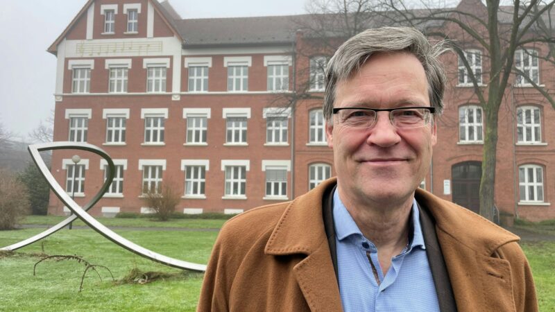 Fragen an Rolf Albach: „Wir lehnen das Gesellschaftsmodell Chinas zutiefst ab“