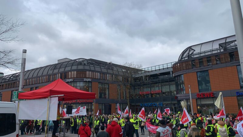 Nächste Tarifrunde: Wupsi und EVL streiken in Leverkusen