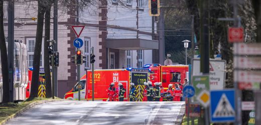 Bielefeld: Angeblich mehrere Verletzte nach Schüssen vor Landgericht