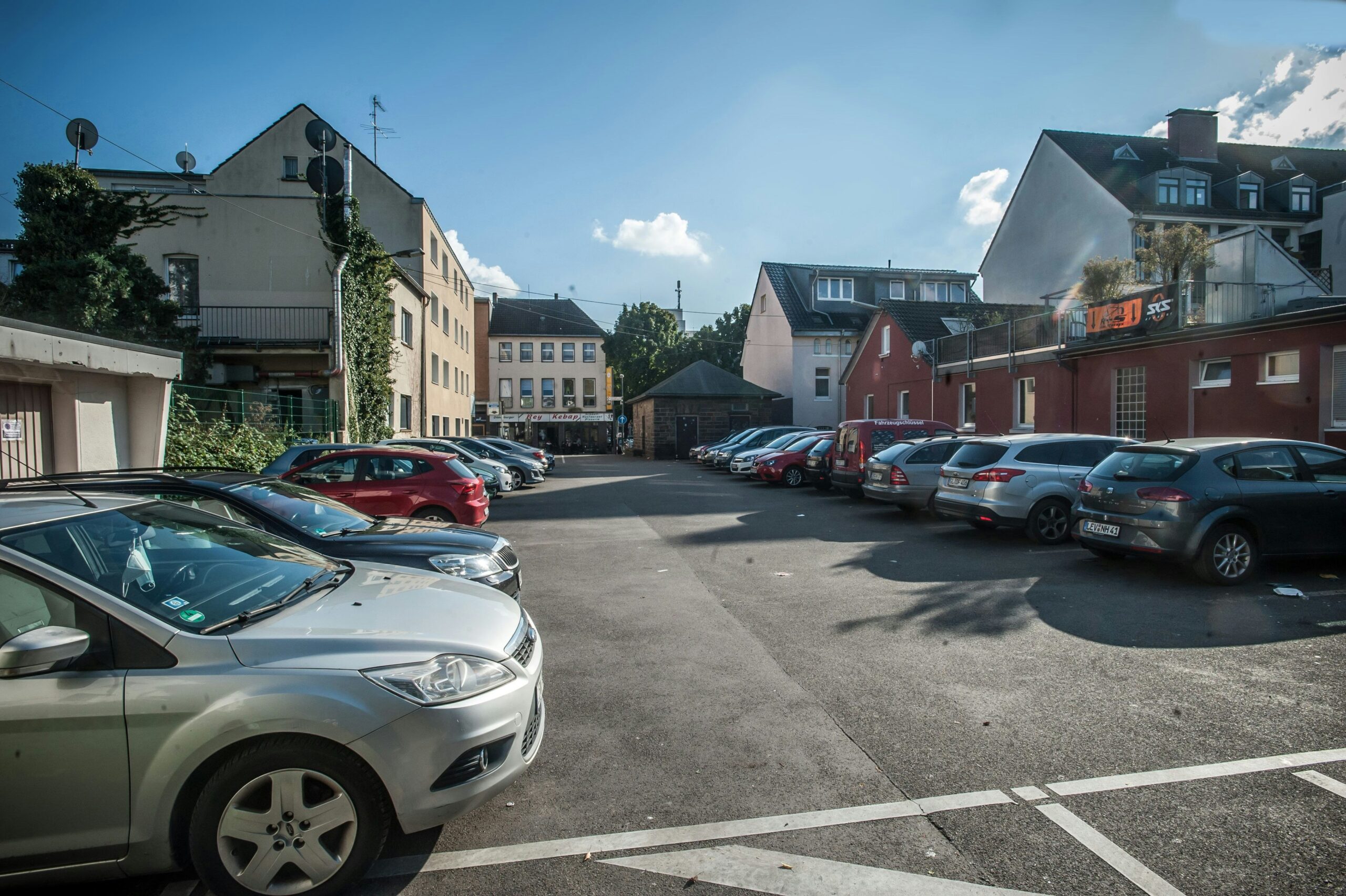 Bauprojekt: An der Bahnhofstraße in Opladen herrscht Stillstand – CDU will Areal verkaufen