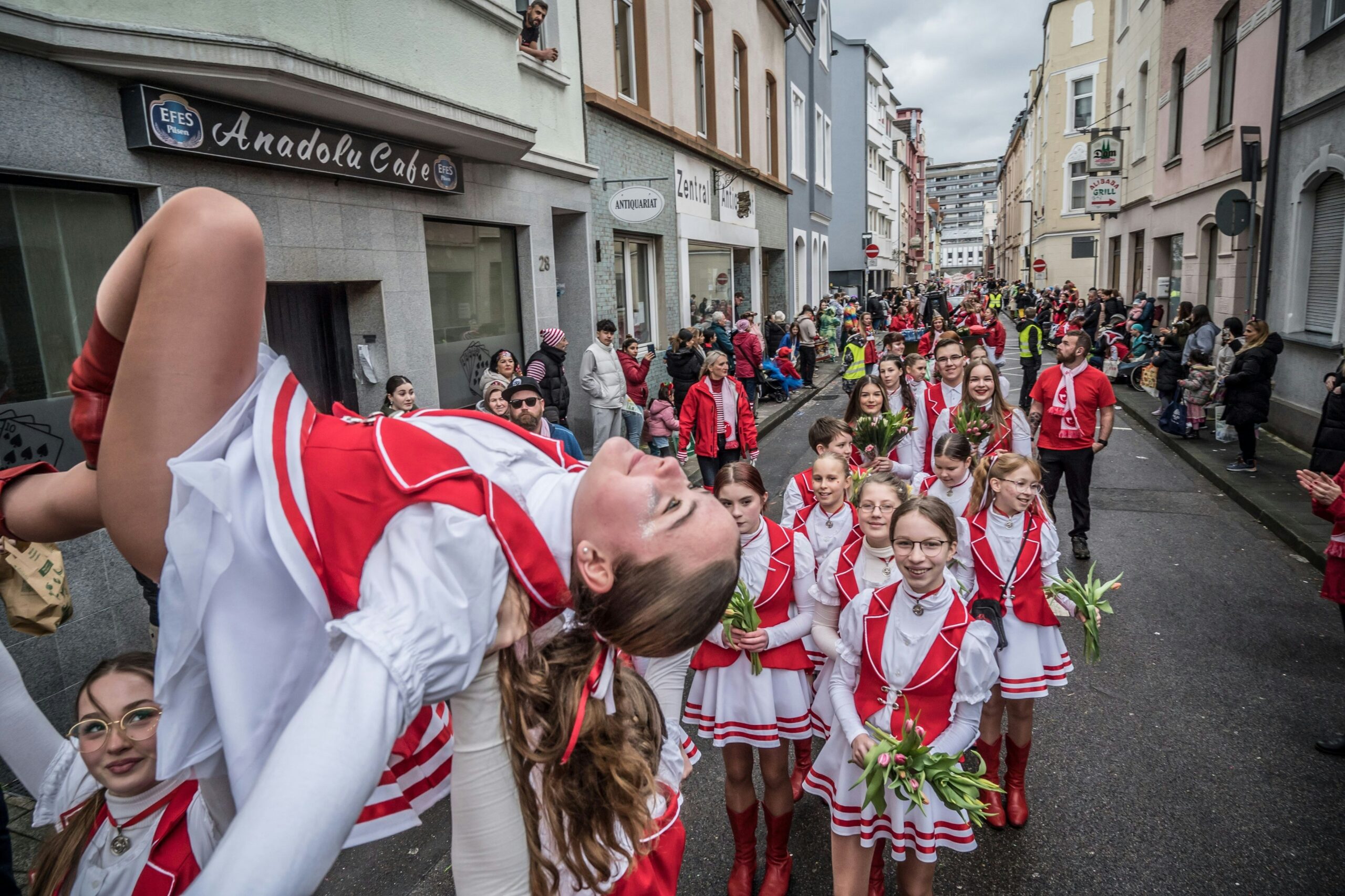 Startzeiten, Wege, Mottos: Was Sie über die Karnevalszüge 2025 in Leverkusen wissen müssen