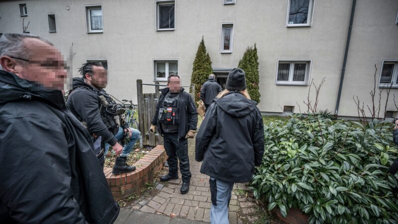 Wiesdorf: Polizei nimmt zwei Leverkusener fest – Material zum Bombenbau bestellt