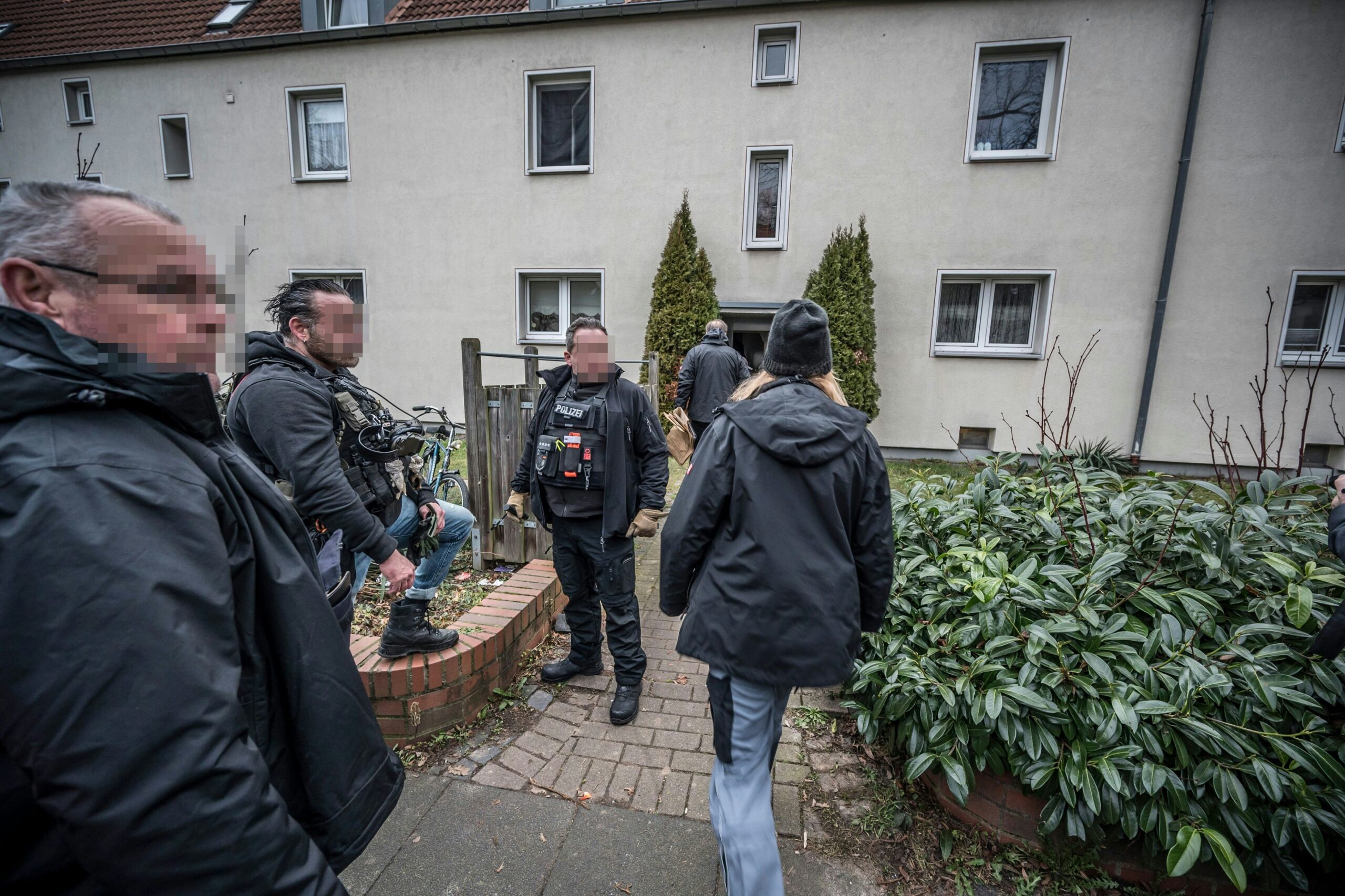 Wiesdorf: Polizei nimmt zwei Leverkusener fest – Material zum Bombenbau bestellt