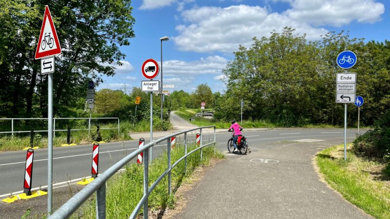 Stromleitung in Rheindorf wird saniert: Radweg am Westring gesperrt