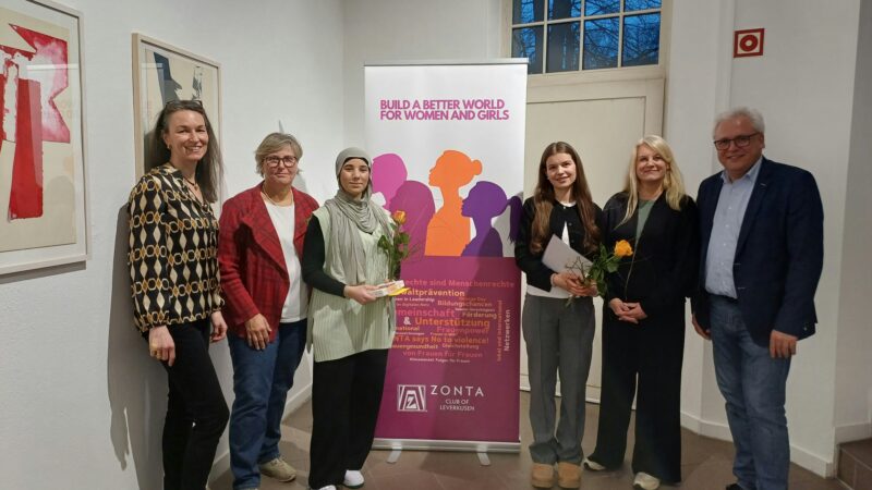 Zonta Young Women Award: Wie sich zwei junge Leverkusenerinnen für Frauenrechte einsetzen