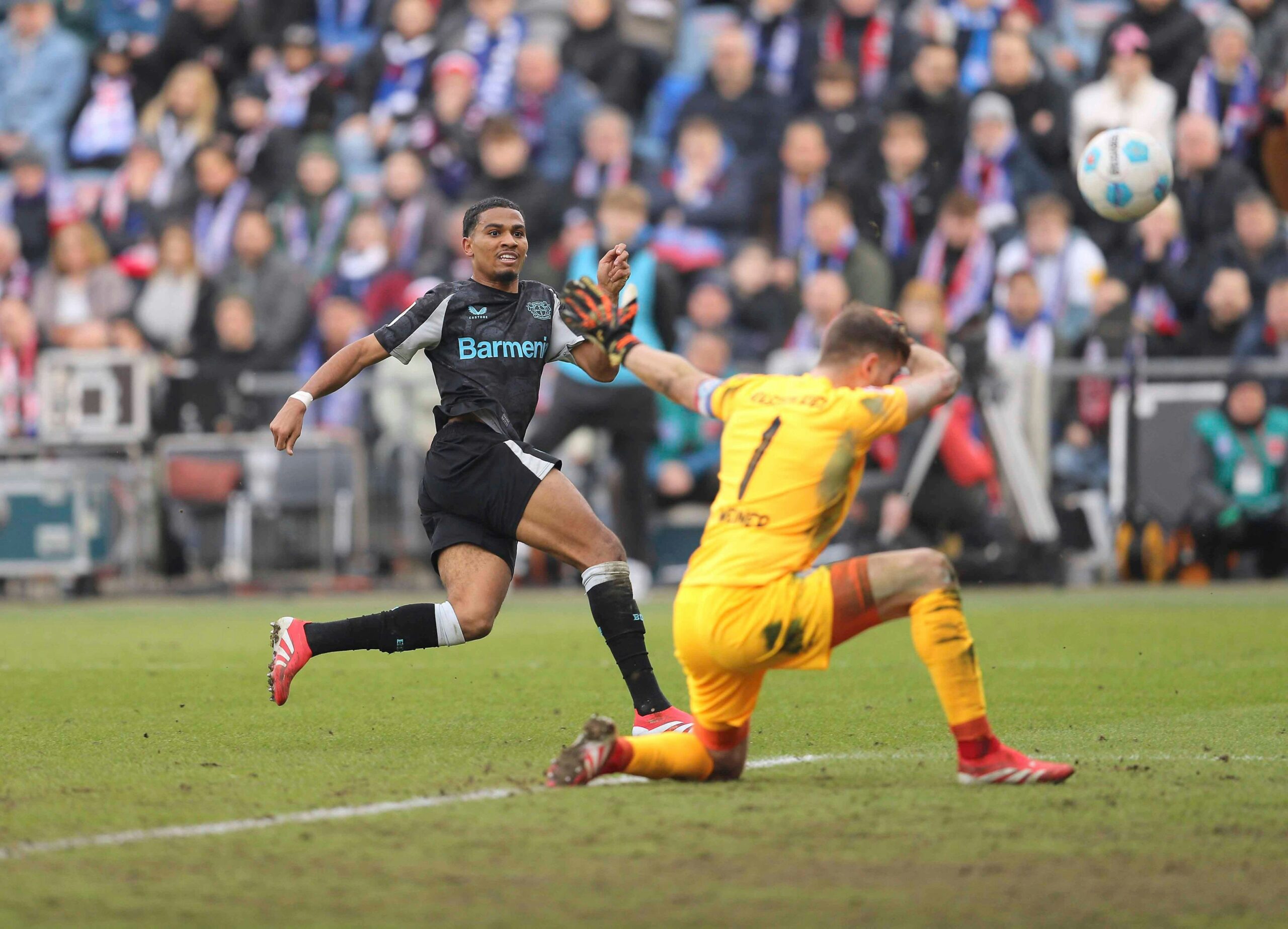 Bayer 04 in der Einzelkritik: Adli feiert perfektes Startelf-Comeback – Kovar mit schmerzhafter Glanztat