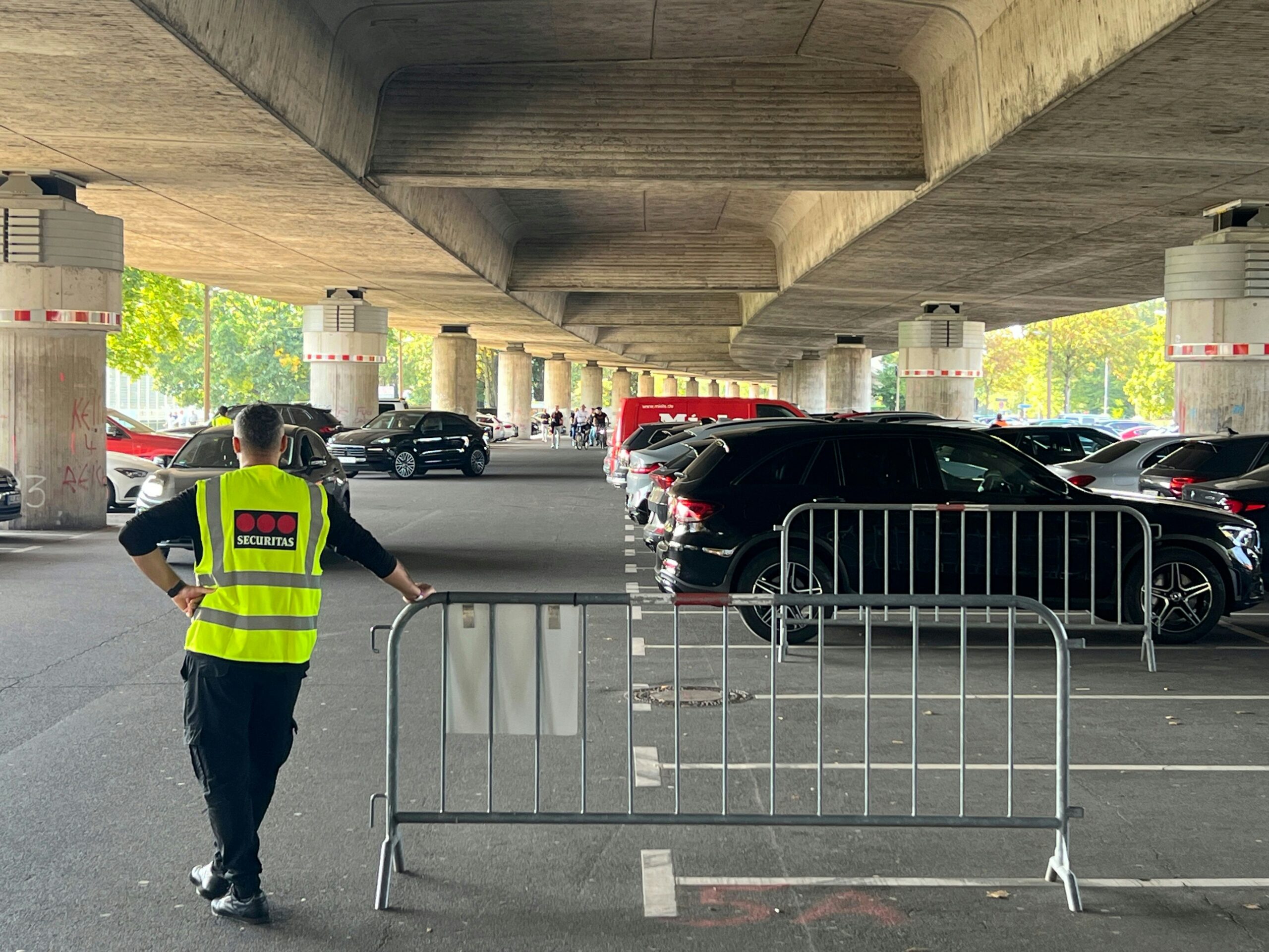 Wegen Megastelze: Bayer 04 will seine Parkplätze, kein Parkhaus