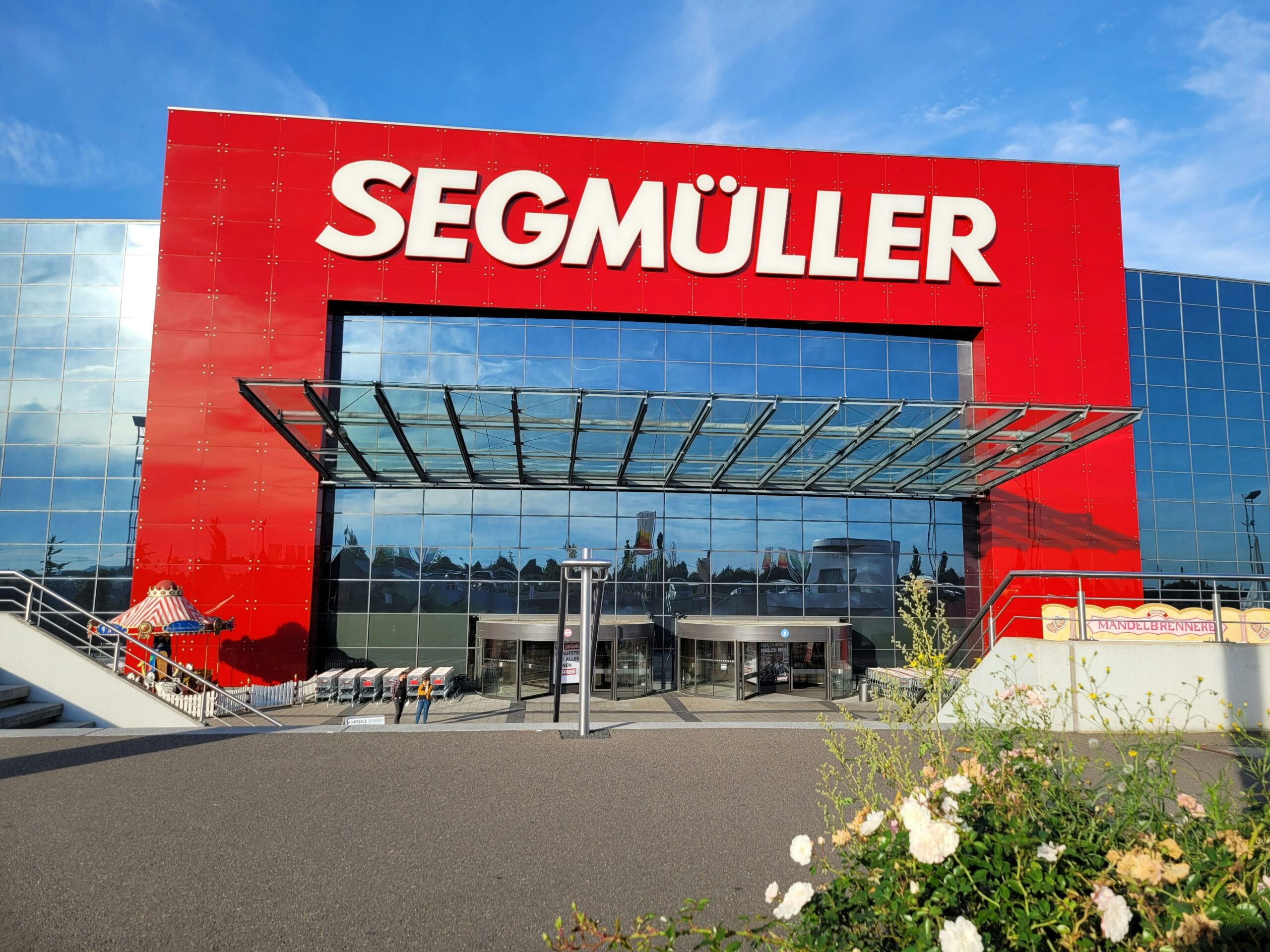 Klagen gegen Pulheimer Möbelhaus: Hauptverhandlungen gegen Segmüller sind noch nicht in Sicht