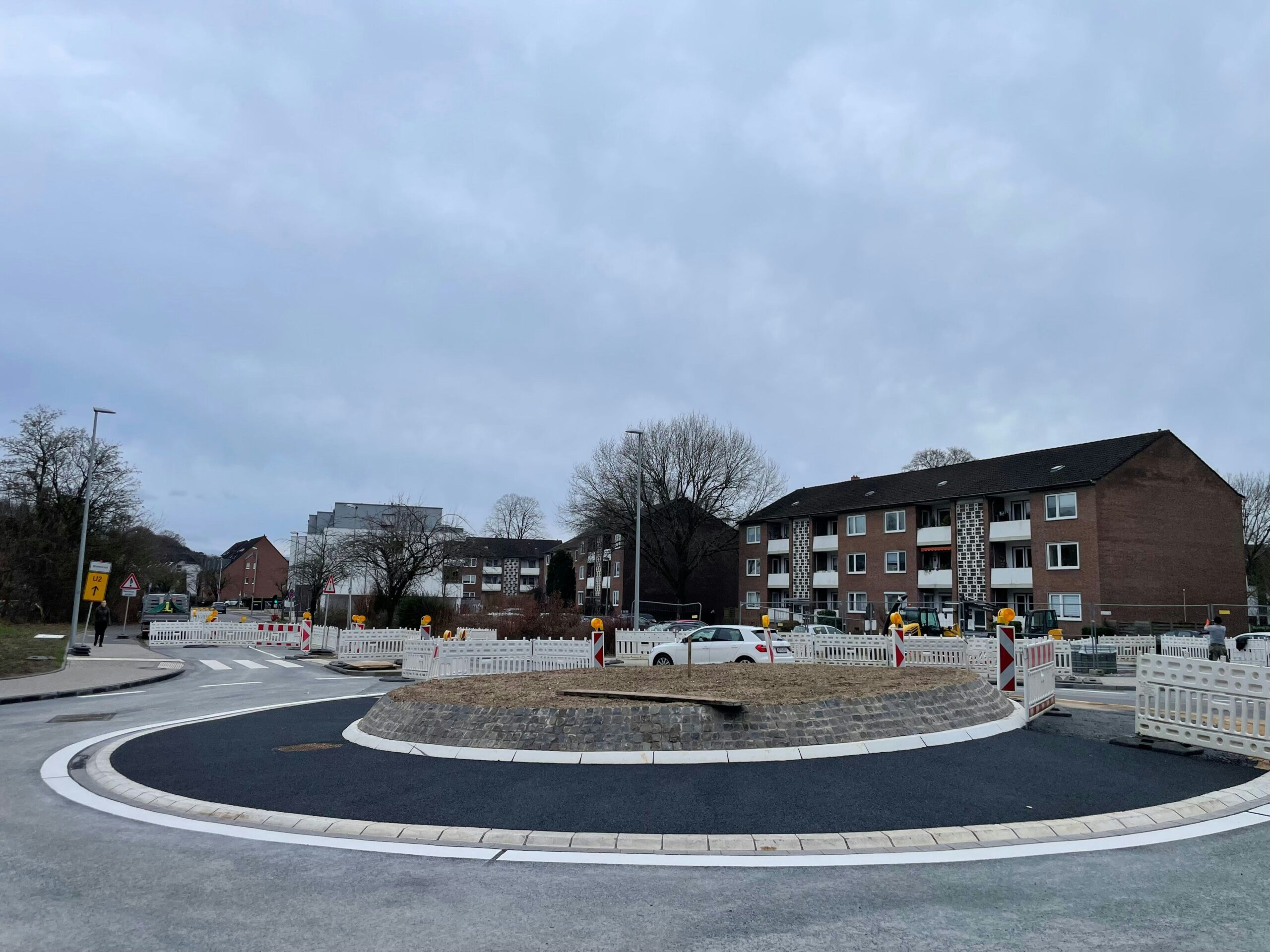 Neukirchener Straße: Kreisverkehr am Leichlinger Rathaus ist bald endlich befahrbar