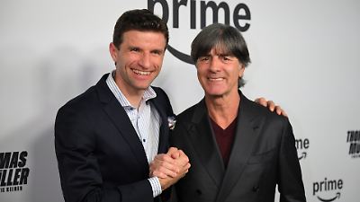 Thomas Müller: Joachim Löw plaudert Brief-Geheimnis bei Premiere von Doku „Einer wie Keiner” aus
