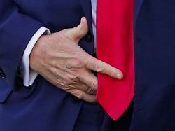 „Selenskyj-Fehler ungeheuerlich“: Russischer Außenpolitiker lobt Trump als „echten Diplomaten“