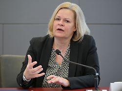 Faeser: Kontrollen wirken: Deutlich weniger Asylanträge seit Jahresbeginn