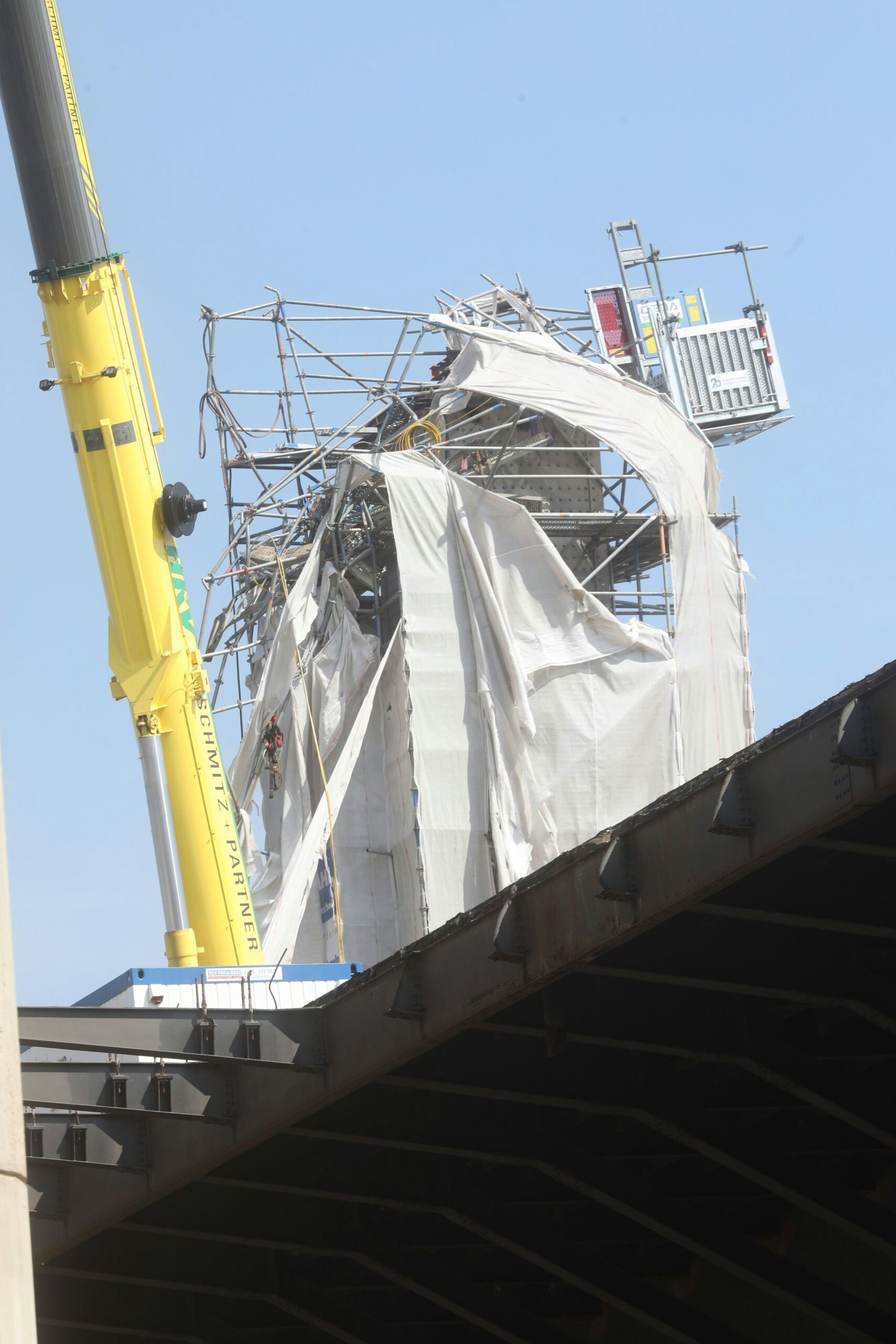 Leverkusener Rheinbrücke: Ermittlungen gegen sechs Beschuldigte nach tödlichem Arbeitsunfall