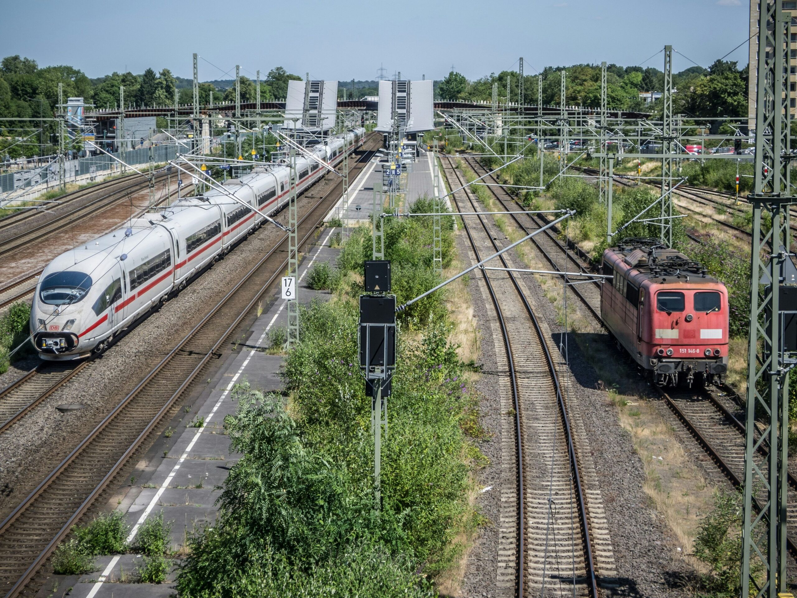Machbarkeitsstudie: S-Bahn 1 könnte Opladen mit Flughafen Düsseldorf verbinden