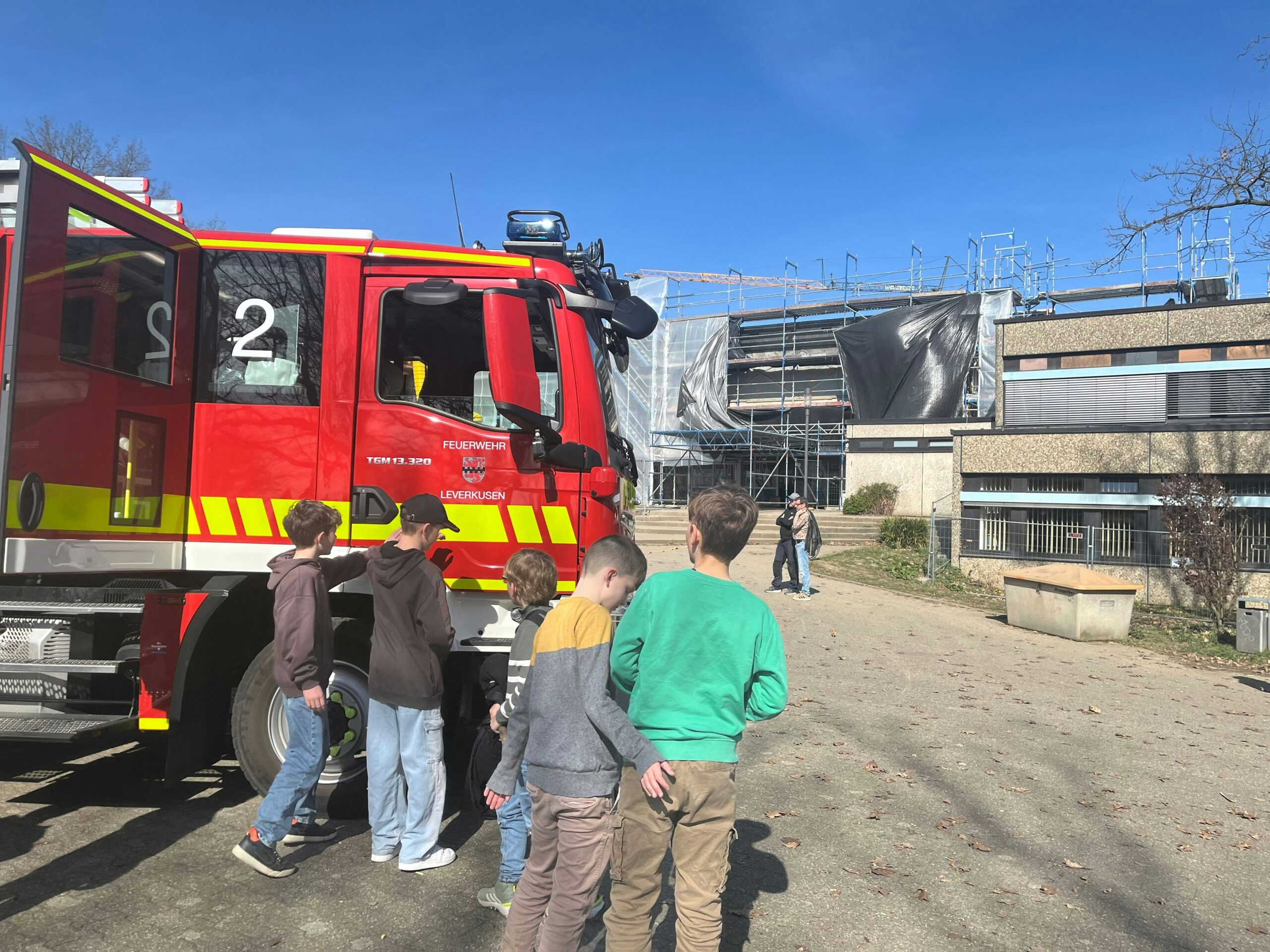 Lützenkirchen: Brand am Heisenberg-Gymnasium in Leverkusen – Schüler sind Alarm gewohnt