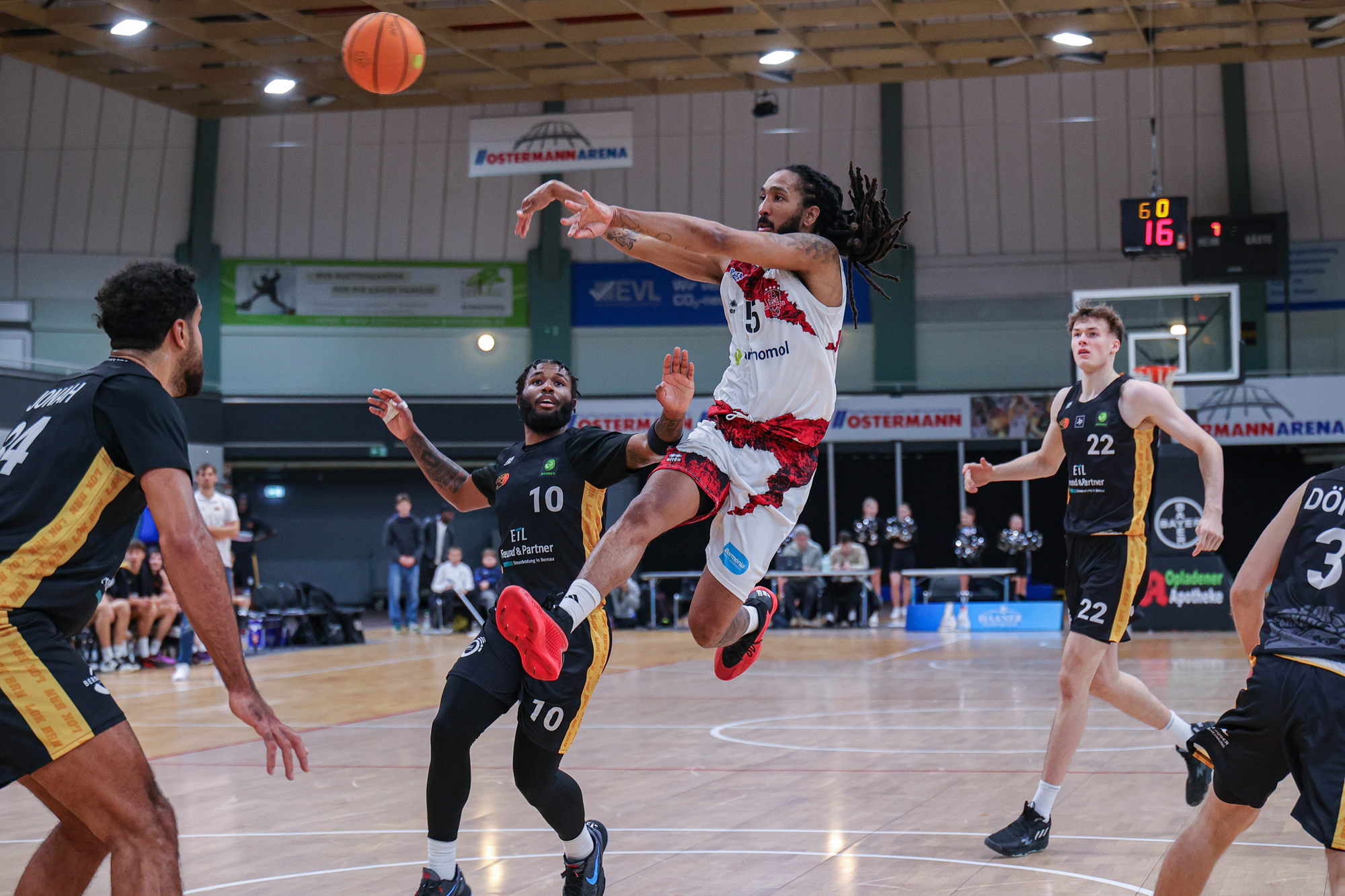 Premiere in einer „neuen“ Arena