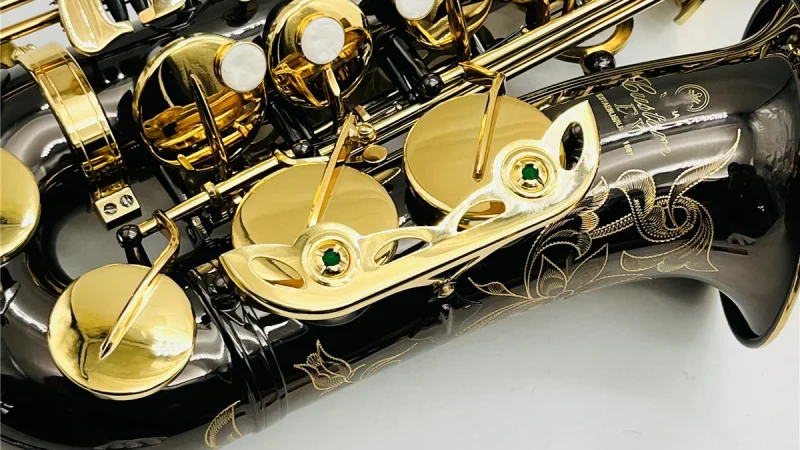 Real Pictures 875EX Altsaxophon Eb Tuner Schwarz vernickelt Gold geschnitzter Körper Professioneller Holzblasinstrument mit Kofferzubehör
