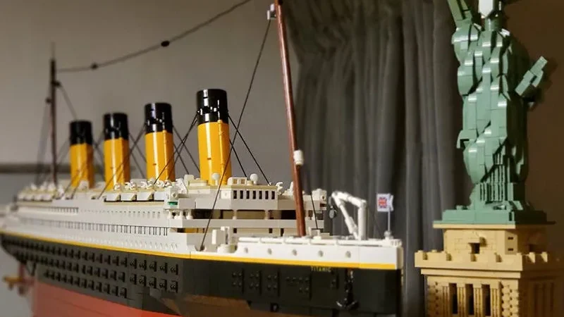 IN STOCK 9090pcs Titani Compatible 10294 Titanic Large Cruise Boat Ship Steamship Bricks Building Blocks Children Diy Toys Gifts