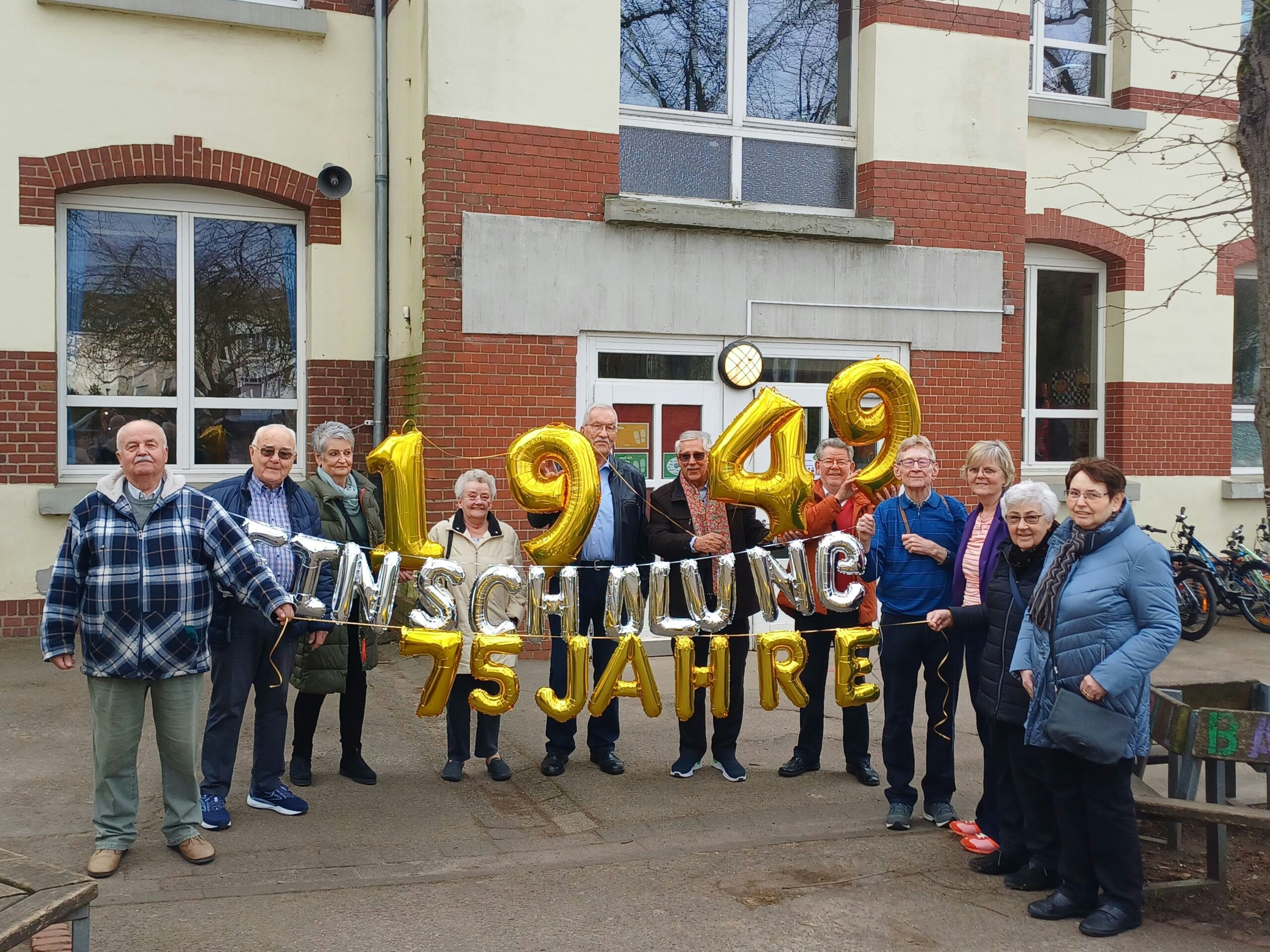 Klassentreffen nach 75 Jahren: Schlebuscher Gezelinschule macht Zeitreise in die Schulzeit von 1949