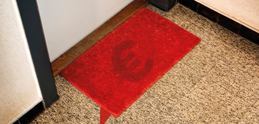 Hamburg: Wie Mietverträge illegal über WhatsApp verkauft werden