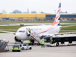 Charterflug aus Pakistan: 174 Afghanen in Hannover eingetroffen