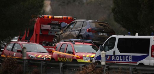 Frankreich: Dutzende Verletzte bei Zusammenstoß von vier Militärbussen