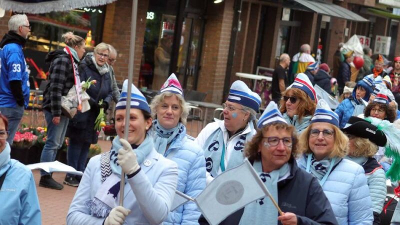 „Lachende Fußgängerzone“ in Opladen: LaFuZo gibt Vorgeschmack auf Rosenmontag