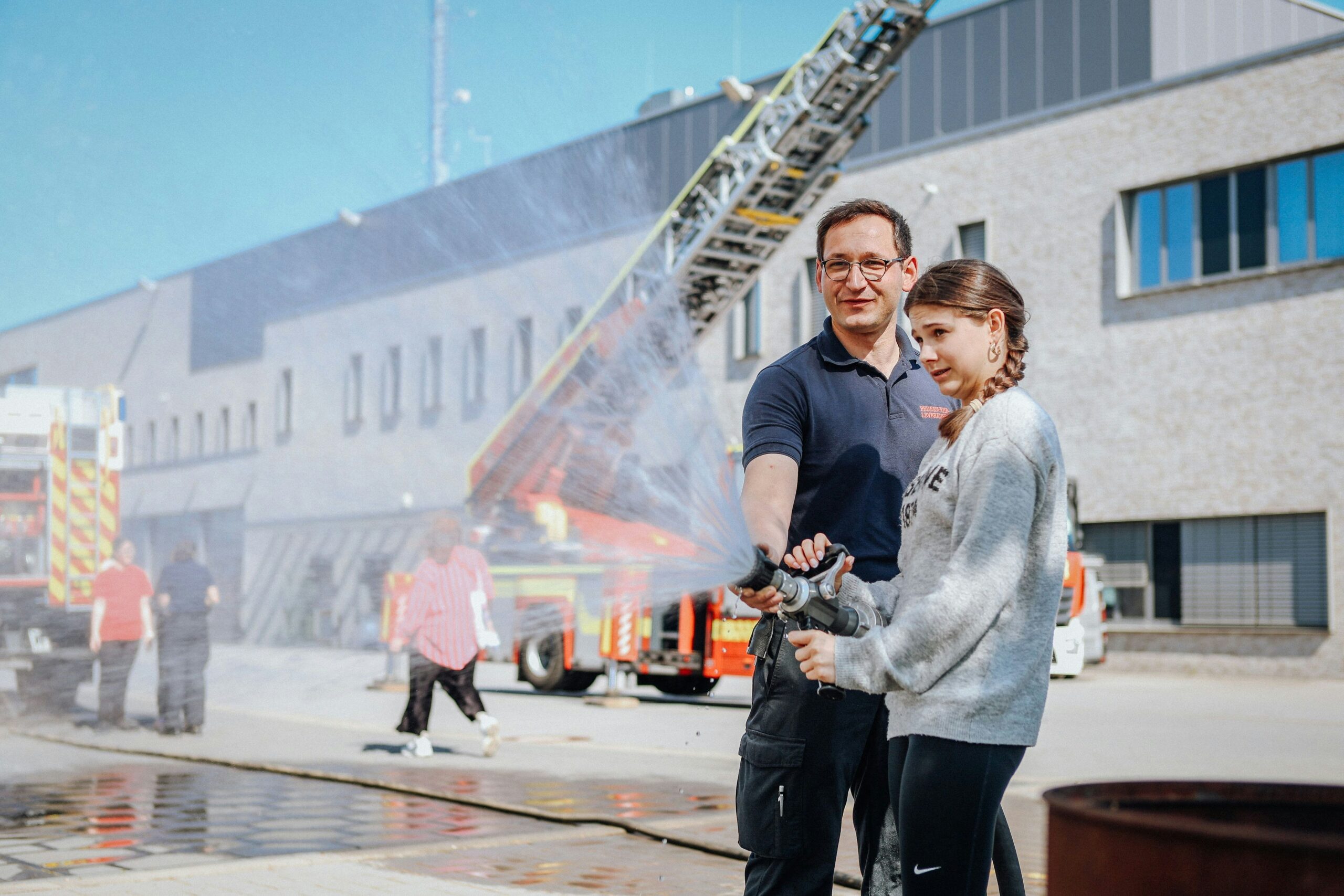 „Girls’ Day“: Feuerwehr Leverkusen wirbt um weiblichen Nachwuchs