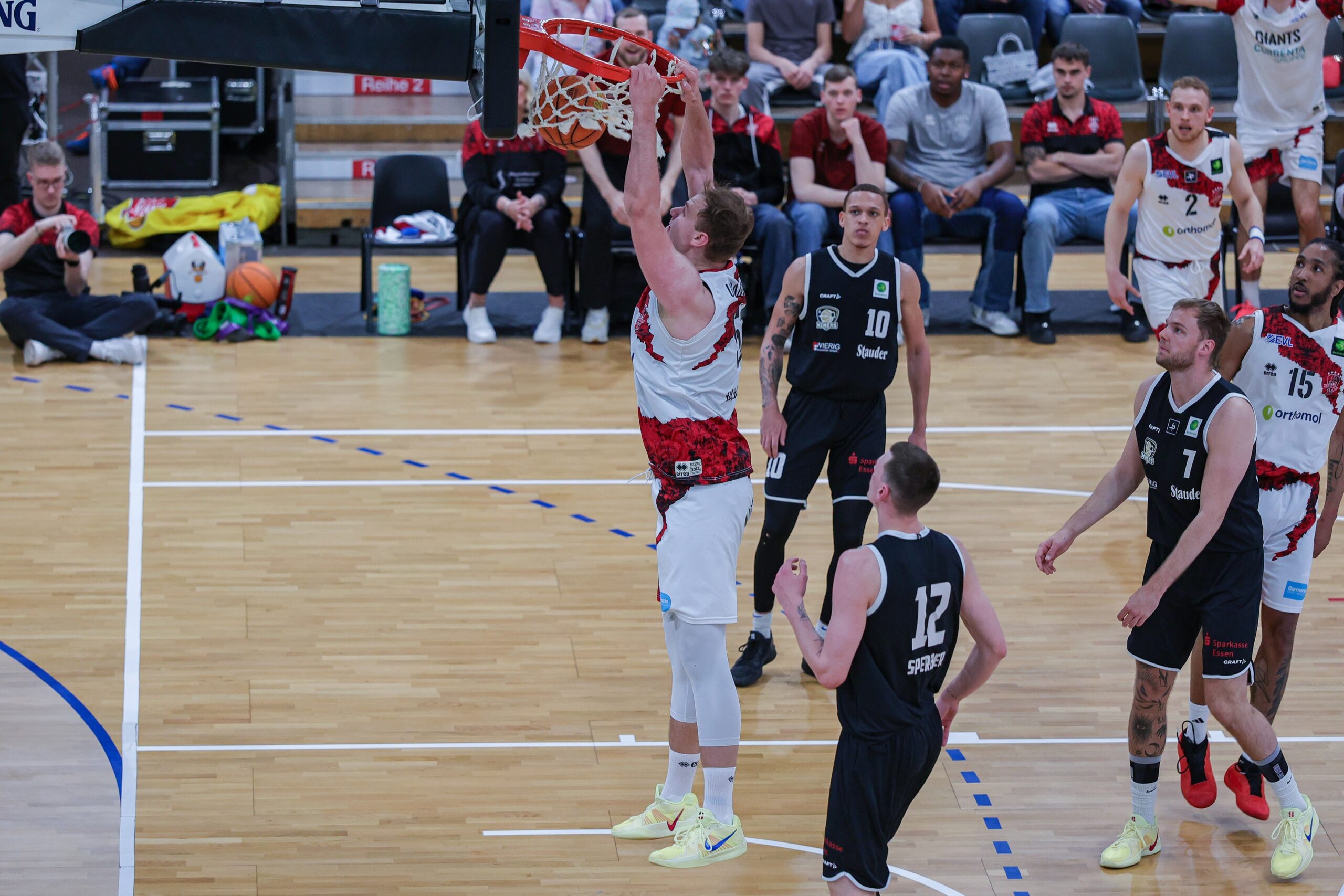 GIANTS bleiben zu Hause ungeschlagen