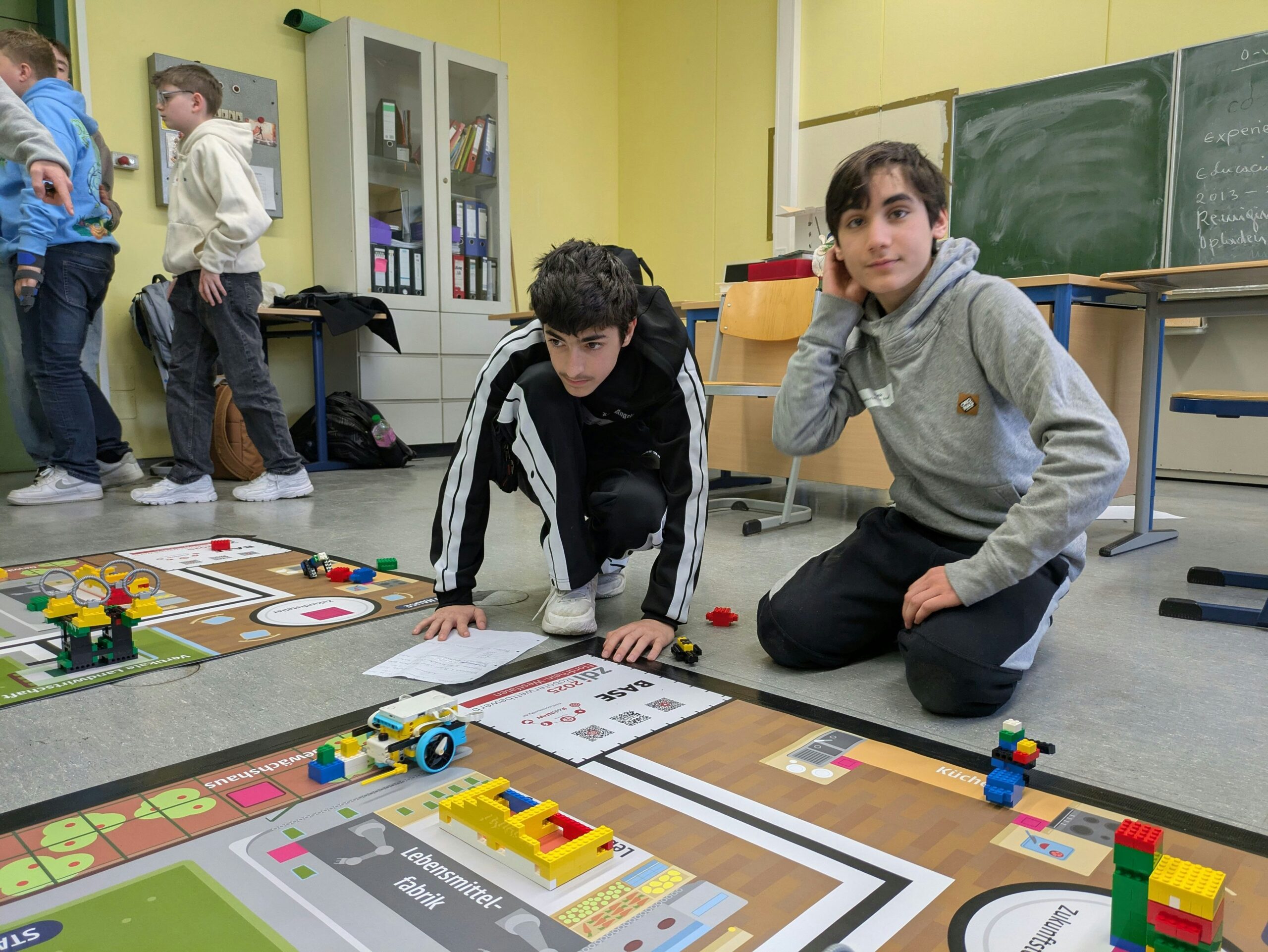 Roboterwettbewerb: Wiesdorfer Realschule holt auf Future-Food-Parcours die meisten Punkte