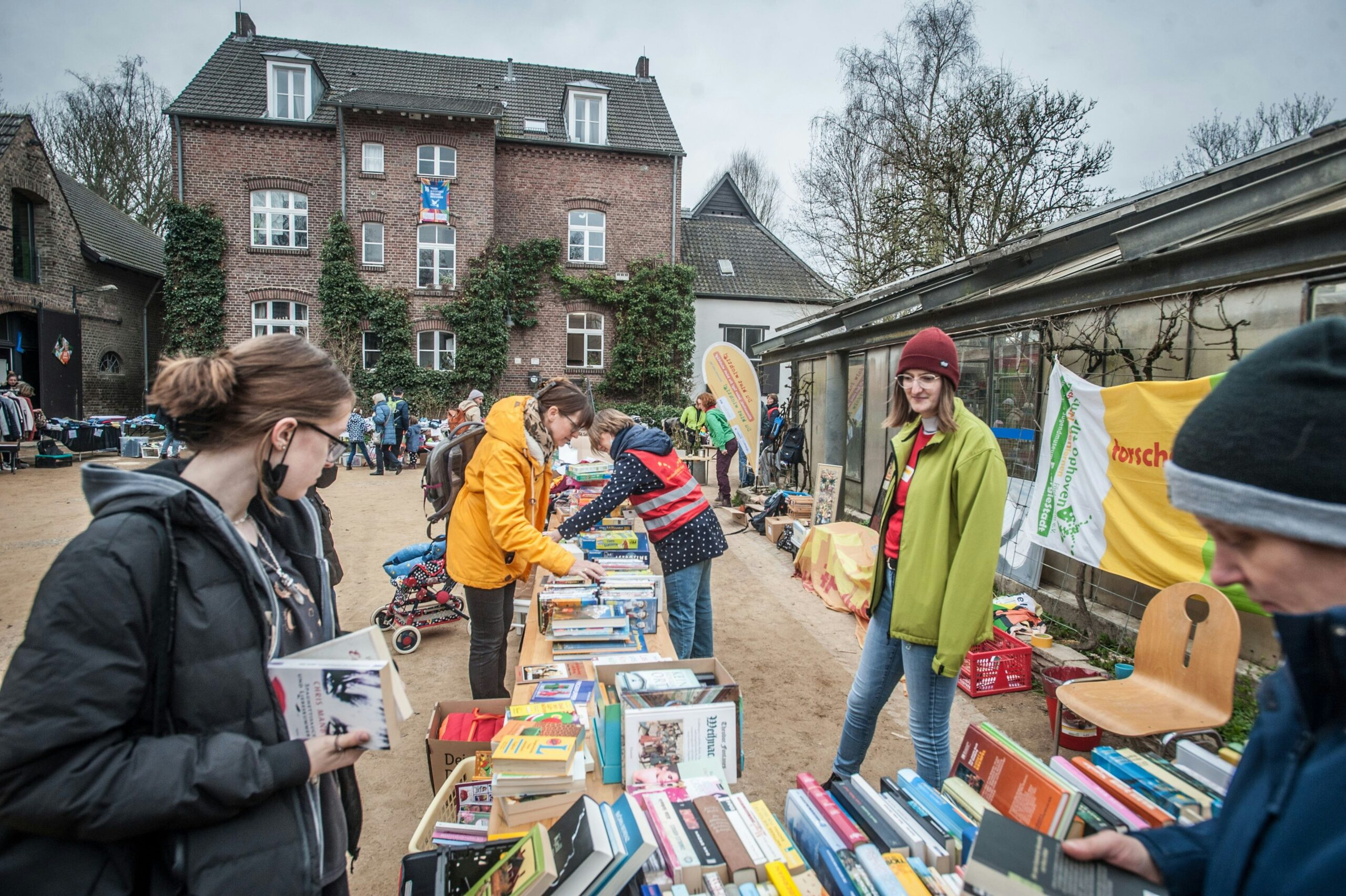 Trödel, Theater, Tanz: Das ist in Leverkusen am Wochenende los