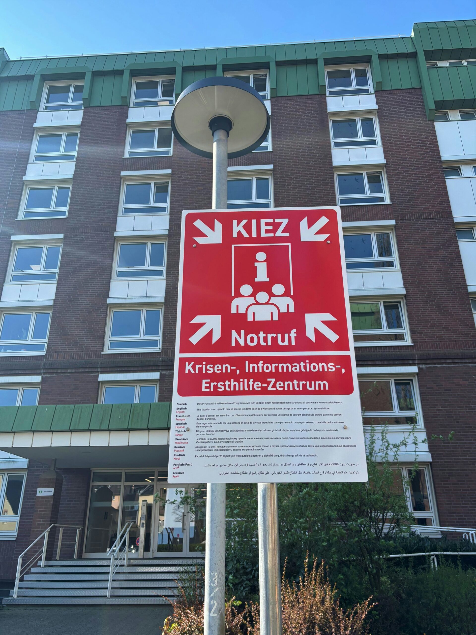 Neues Konzept: Wo Leverkusener in extremen Krisen Notrufe persönlich absetzen können