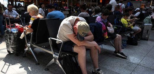 Aeroflot: Fluggesellschaft in Russland offenbar von proukrainischen Gruppen gehackt