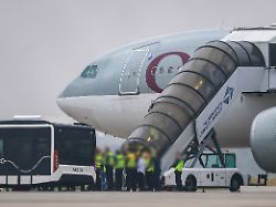 Zahl der Ausweisungen nimmt zu: Deutschland schiebt im ersten Halbjahr fast 12.000 Menschen ab