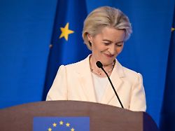 Intensive Gespräche: Von der Leyen: Gegenmaßnahmen bleiben im US-Zollstreit scharf