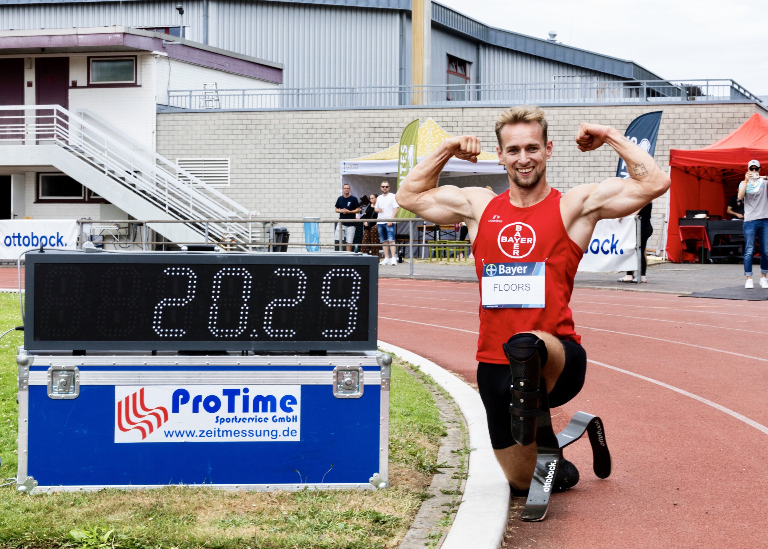 Floors sprintet zum Weltrekord über 200 Meter