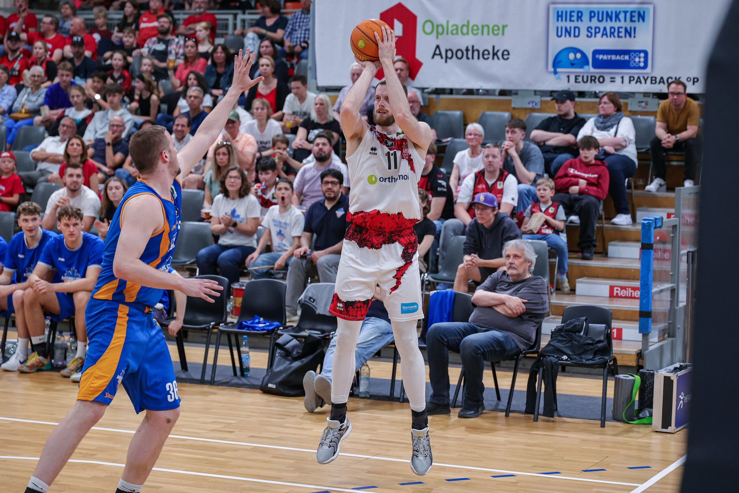 „Giganten“ verabschieden Hübner und Djordjevic