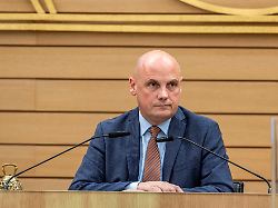 „Schwerwiegender Fehler“: SPD-Politiker räumt Hakenkreuz-Schmiererei ein – und tritt zurück