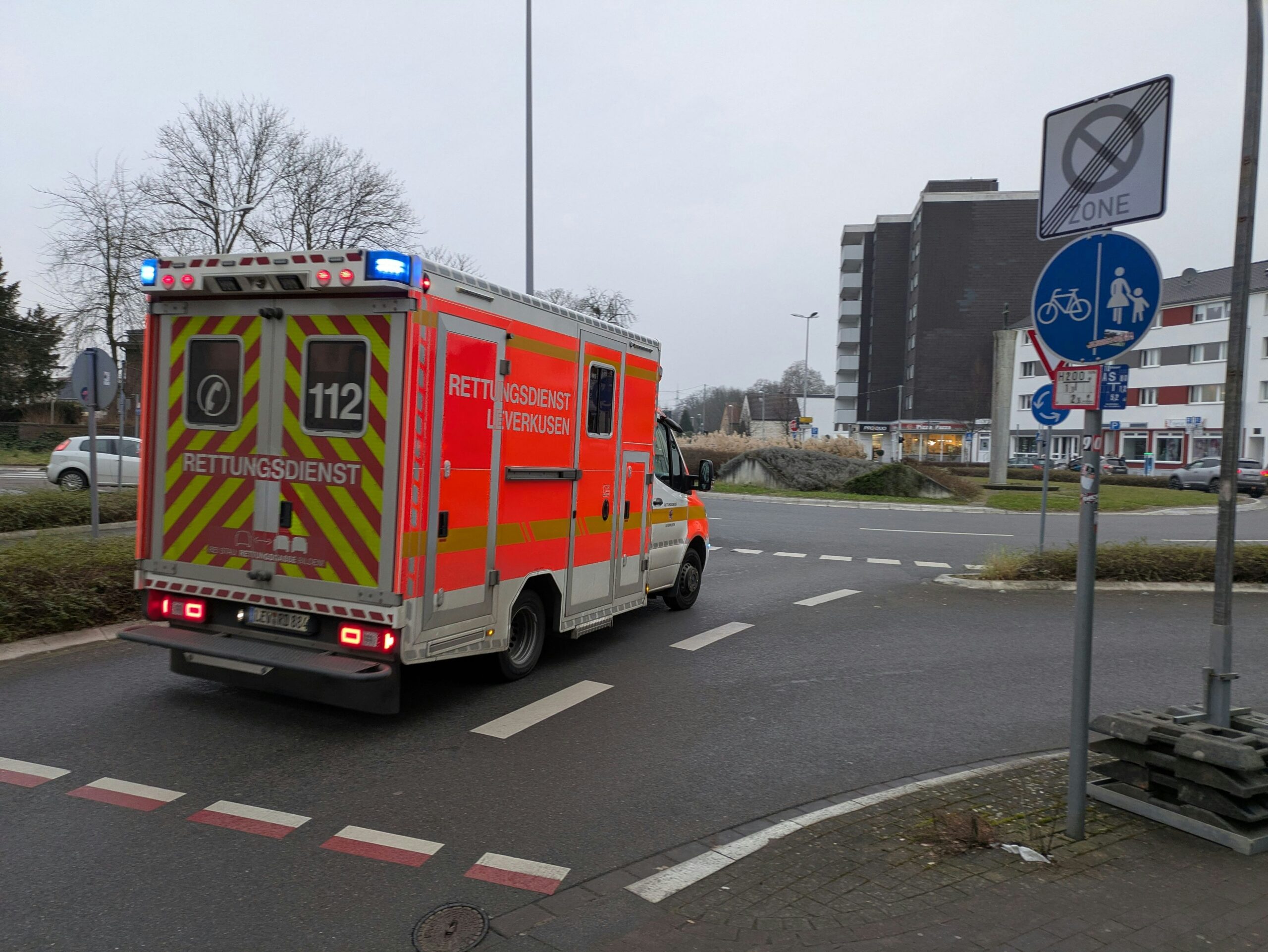 Lob für Krisenmanagement: Stadt Leverkusen will Rettungsdienstfinanzierung intern aufarbeiten