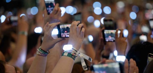 »KissCam«-Video bei Coldplay-Konzert: Tektonische Verschiebung ins Hämische