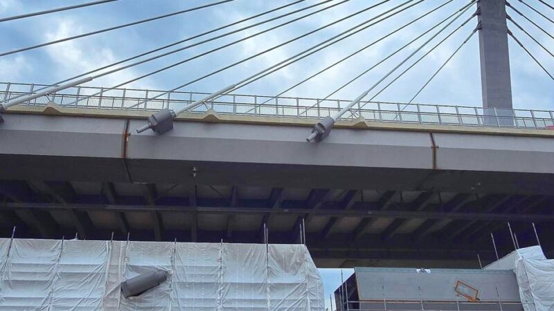 Großbaustelle in Leverkusen: Die ersten Bauteile für die Rheinbrücke sind da