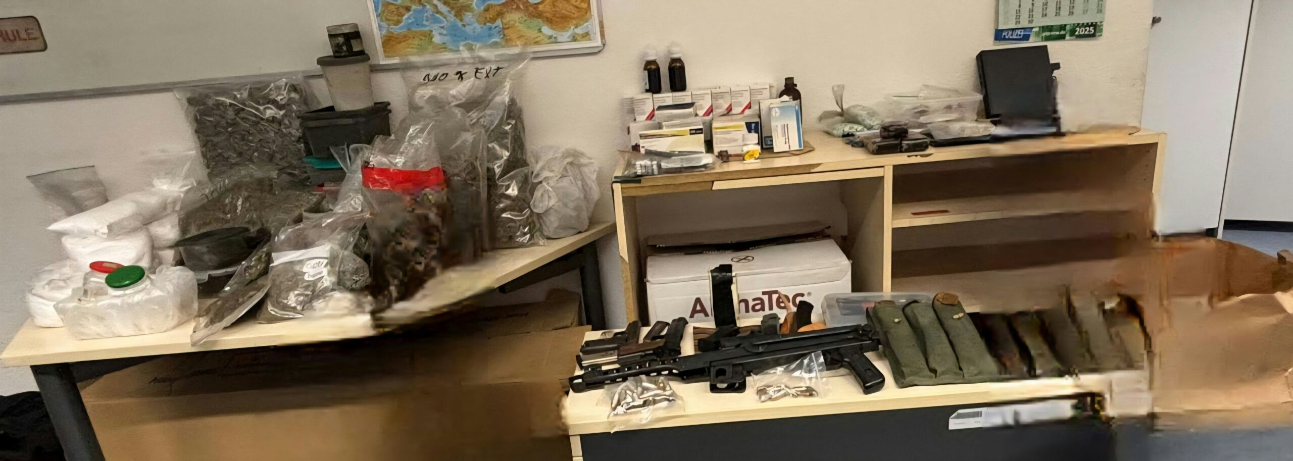 Nach Brand in Schlebusch: Polizei findet Waffen und Drogen – Leverkusener festgenommen