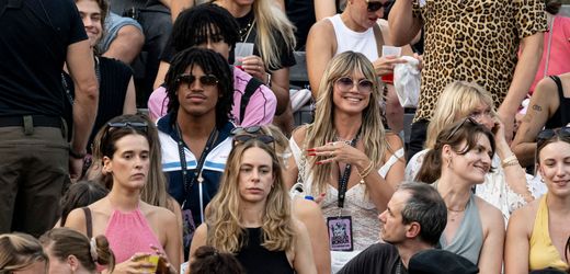 Tokio Hotel feiern in Berlin 20 Jahre „Durch den Monsun“ mit Feuerwerk und Heidi Klum