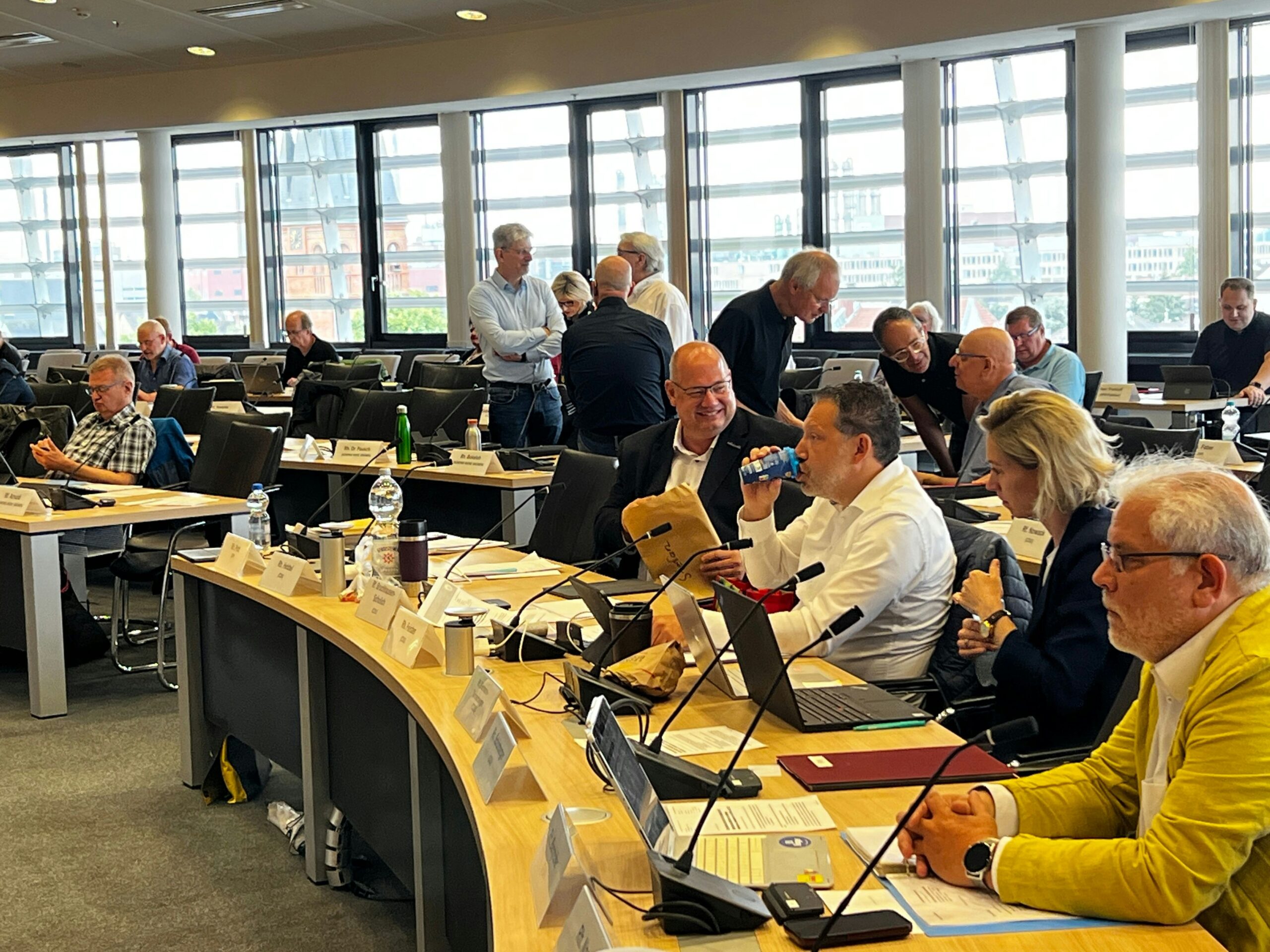 Kommentar: Die Methode Leverkusen: Politische Minderheiten schwächen