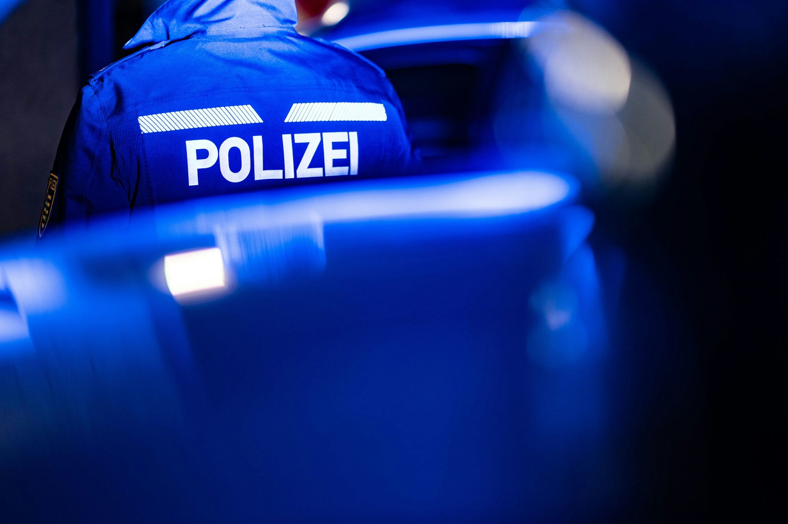 Unfall in Wermelskirchen: Polizei sucht Zeugen nach schwerem Sturz eines 81-Jährigen