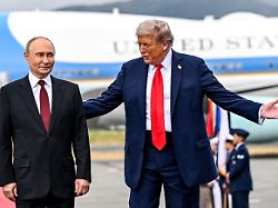 Dominanzspielchen in Alaska: Experte: Trumps Körpersprache verrät Enttäuschung nach Gipfel